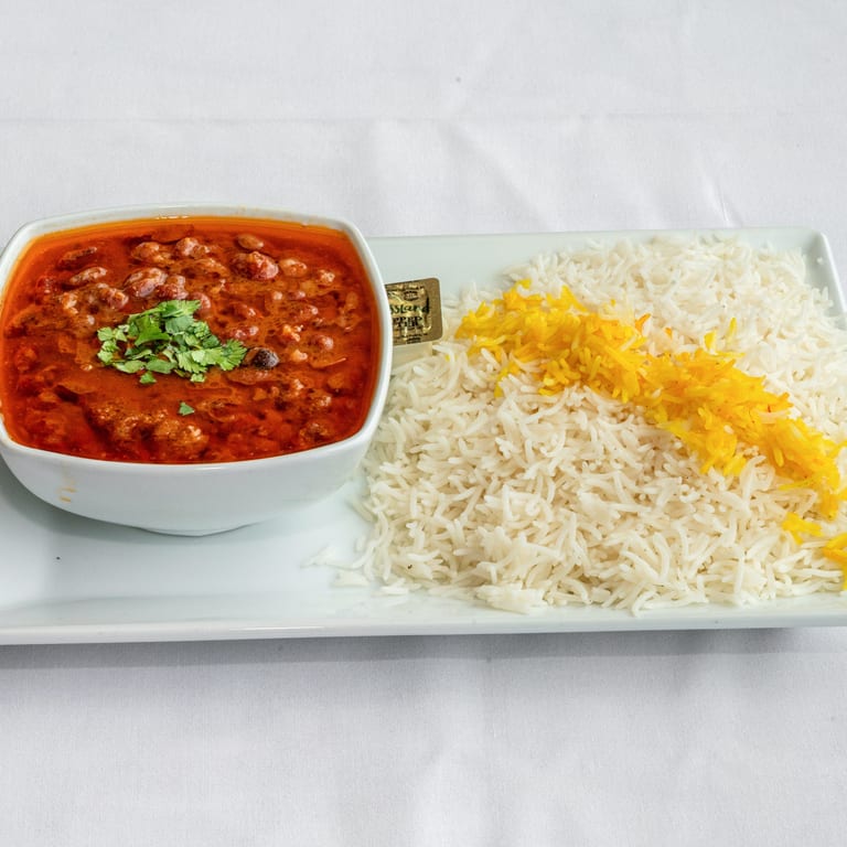Savor Our Lunch Delights